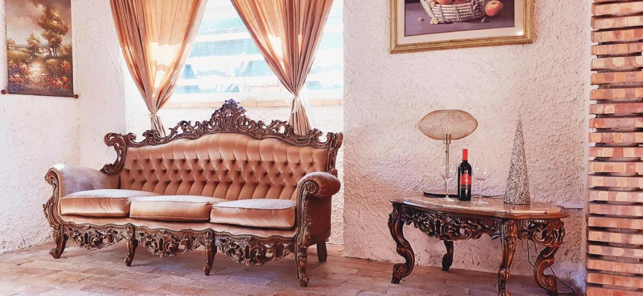 Dimora Il Camaleonte In Nature With Pool Country house *